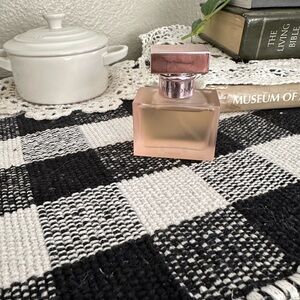 Ralph Lauren Romance Perfume